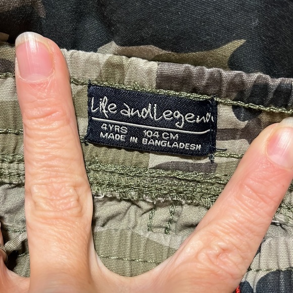 Little boys camo pants size 4- Life and Legend - Picture 5 of 6